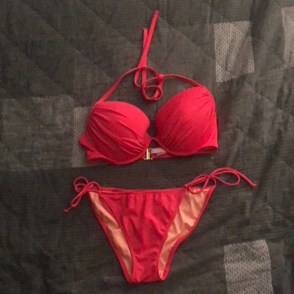 Victoria’s Secret Bikini Set